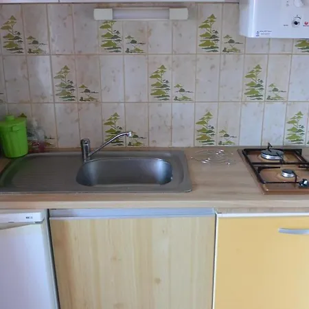 Daire 4 Pers, 1 Chambre, Terrasse, Piscine Et Parking Proche Village Naturiste - Ref Eur219m